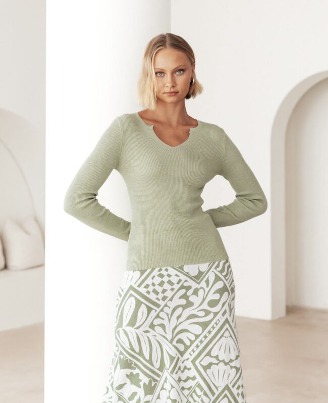 Notch Basic L/Slv Top